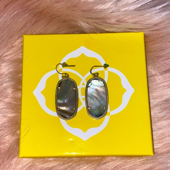 Kendra Scott Jewelry - Kendra Scott Elle Drop Earrings